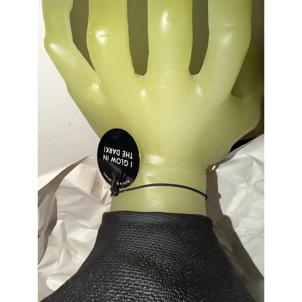 Bath and‎ Body Works Halloween Glow in the Dark Zombie Hand 3-Wick Candle Holder